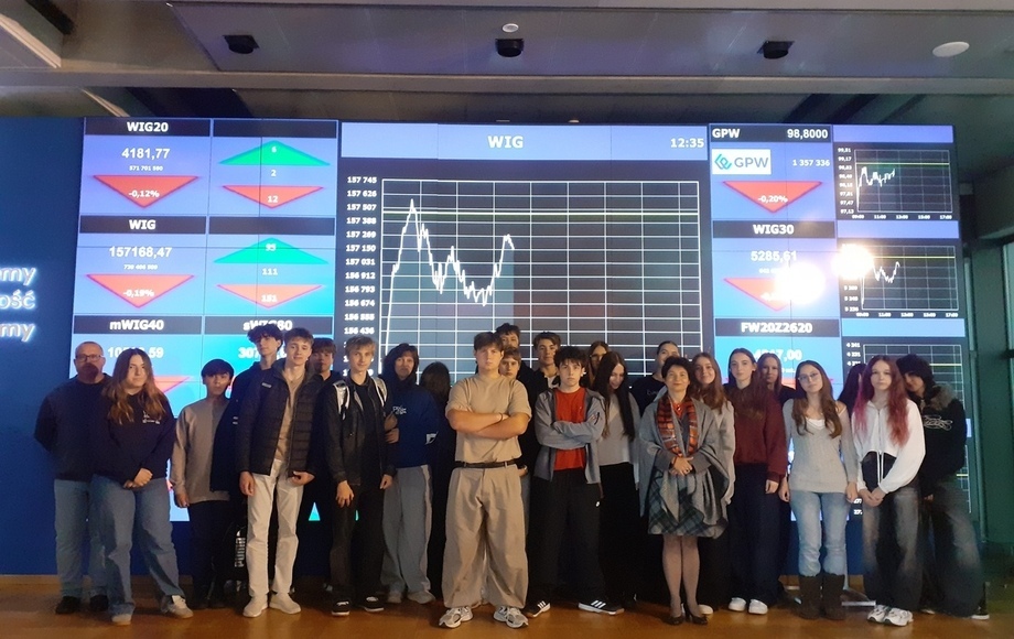 Uczniowie klasy 2B odwiedzili Giełdę Papierów Wartościowych w Warszawie